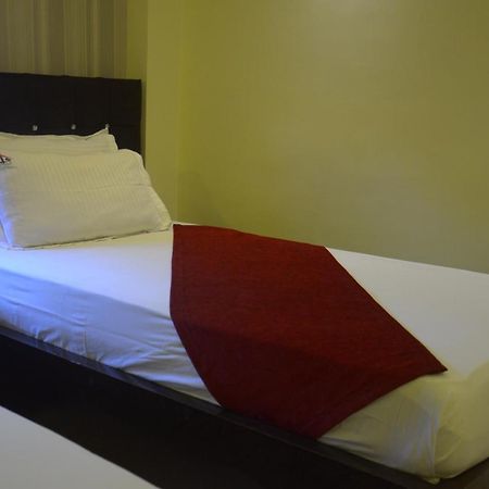 Hotel Pritika Durgāpur Esterno foto