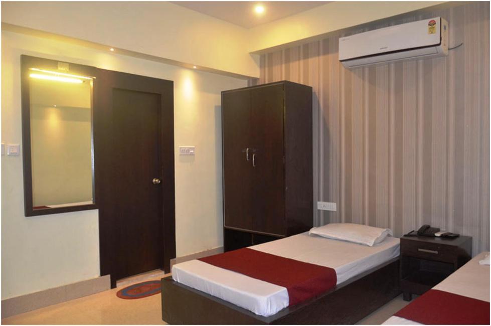Hotel Pritika Durgāpur Esterno foto