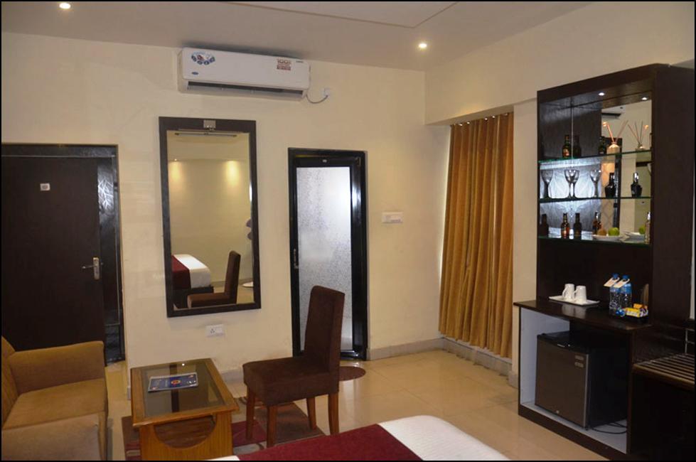 Hotel Pritika Durgāpur Esterno foto