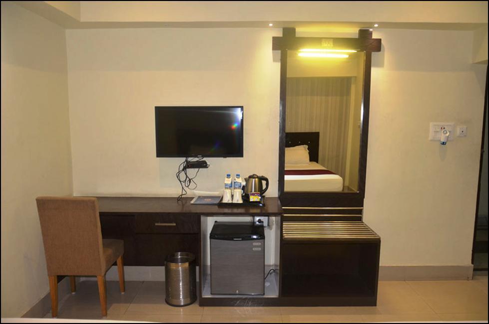 Hotel Pritika Durgāpur Esterno foto