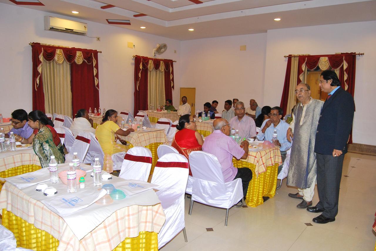 Hotel Pritika Durgāpur Esterno foto